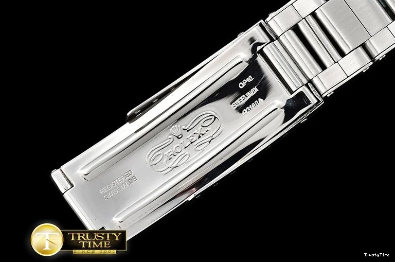 0503 Trendsetting ROLGMT122D – GMT Master 966